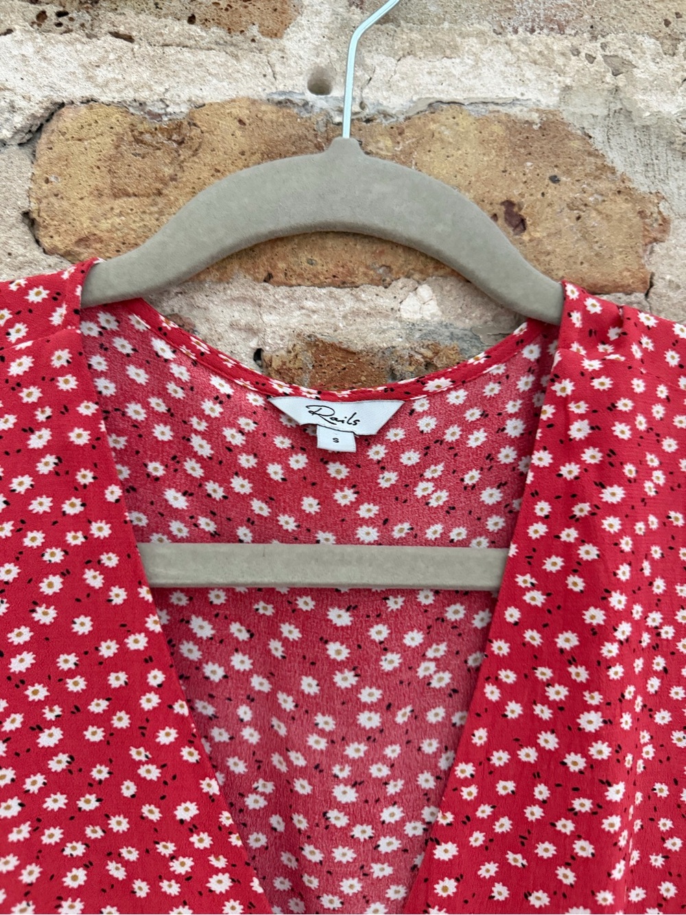 Rails Red Daisy V-Neck Top
